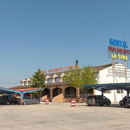 Hotel-Restaurante La Sima Castillo de Garcimuñoz Exteriör bild