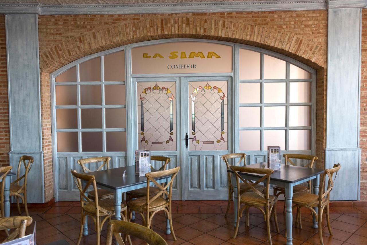 Hotel-Restaurante La Sima Castillo de Garcimuñoz Exteriör bild